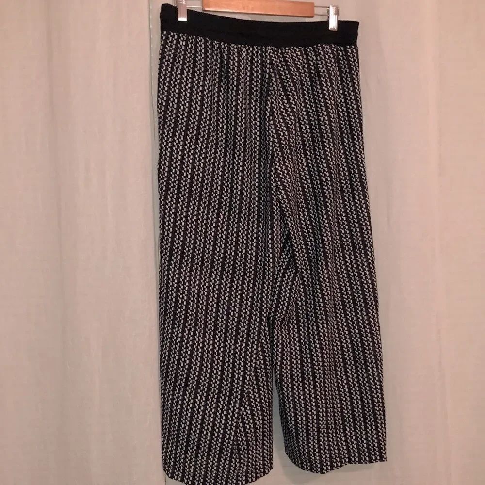 Max Studio L Wide Leg Crepe Cropped Pants Black White - Picture 2 of 13